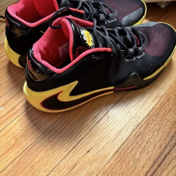 Nike Zoom Freak 1 Glo Black 13 Clean Rare Giannis Basketball Sneakers 🔥 - Picture 16 of 16